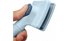 Brosse slicker bleu auto-nettoyante pour chien et chat, avec poignée et bouton de nettoyage, facile à utiliser.